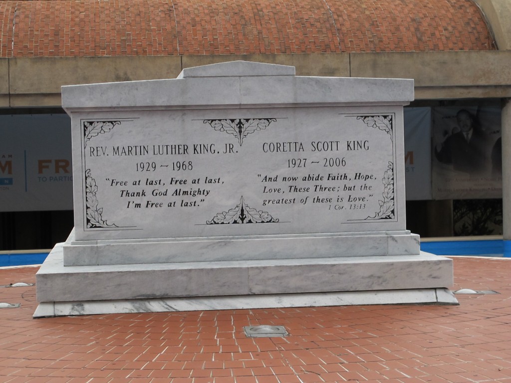 MLK_Coretta_Scott_King_crypt